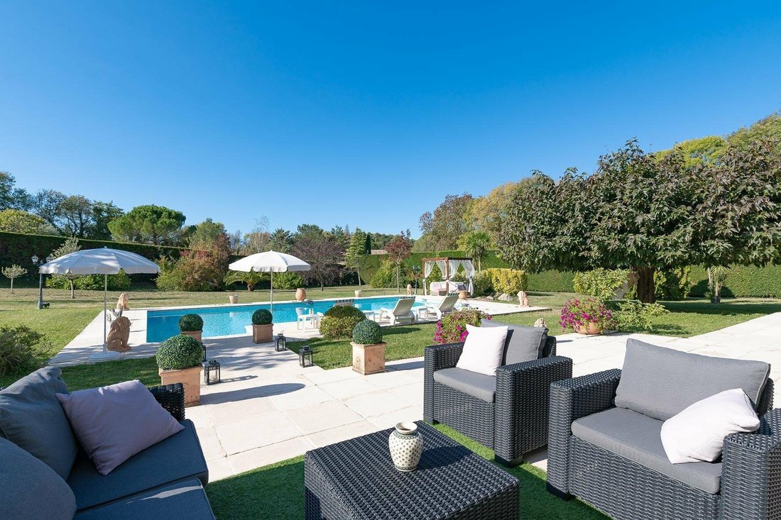 House in Châteauneuf, Provence-Alpes-Côte d'Azur, France 1 - 11588368