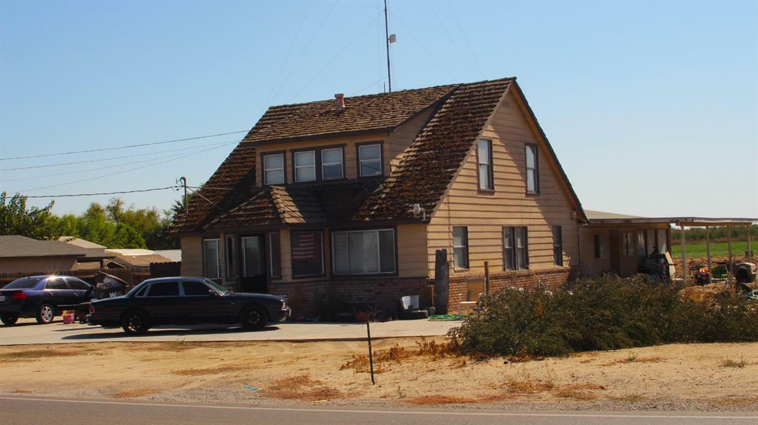 6 Bedrooms Single Family Detached In Hilmar, California, United States