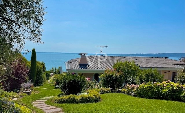 Villa in Padenghe sul Garda, Lombardy, Italy 2 - 11624633
