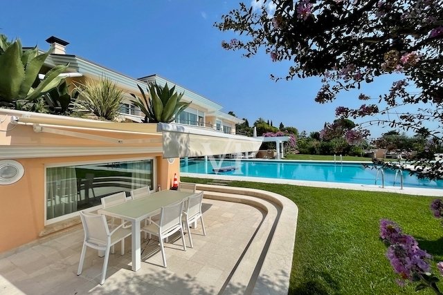 Villa in Padenghe sul Garda, Lombardy, Italy 3 - 11624633