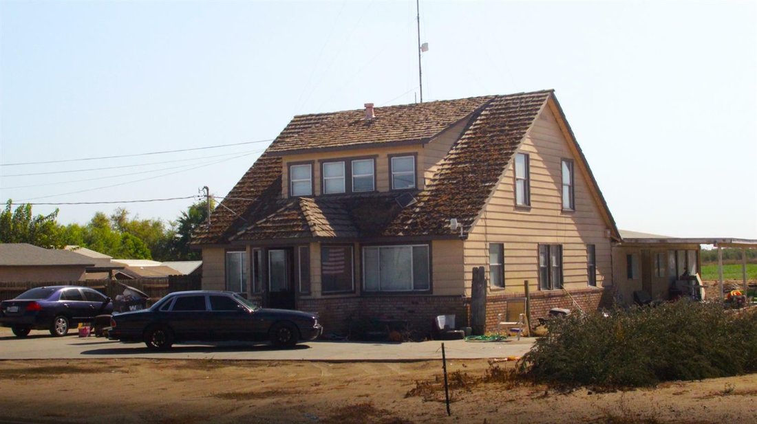 6 Bedrooms Single Family Detached In Hilmar, California, United States