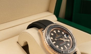 Rolex Yacht-Master 40 126655-0002 Everose Gold Black Ceramic Bezel Black Dial