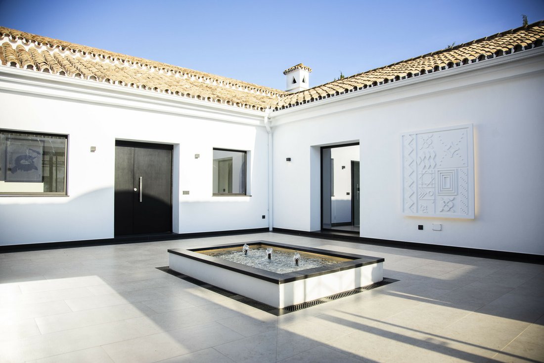 Villa in Estepona, Andalusia, Spain 1 - 11663490