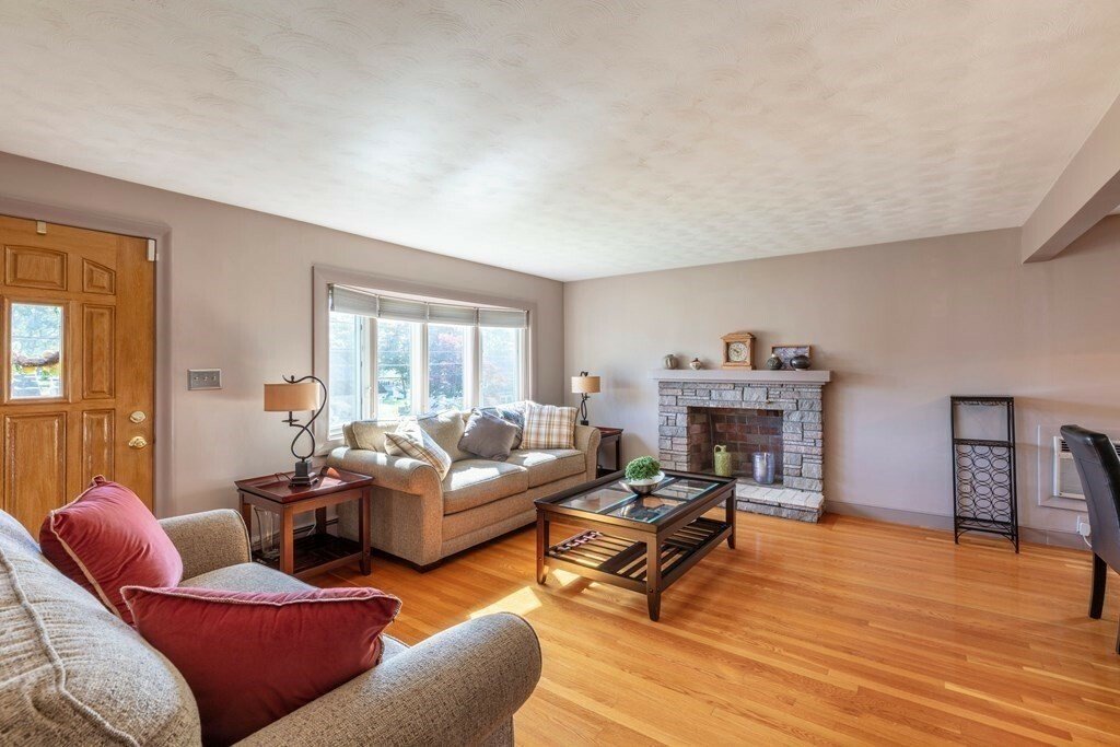 House in Waltham, Massachusetts, United States 5 - 11665178