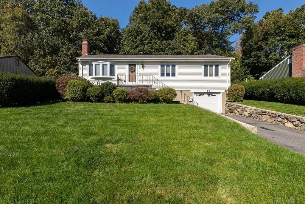 3 Bedrooms Single Family Detached In Waltham, Massachusetts, United