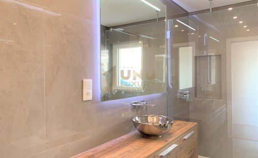 Apartment in Oeiras e Sao Juliao da Barra, Paco de Arcos e Caxias, Lisbon, Portugal 1