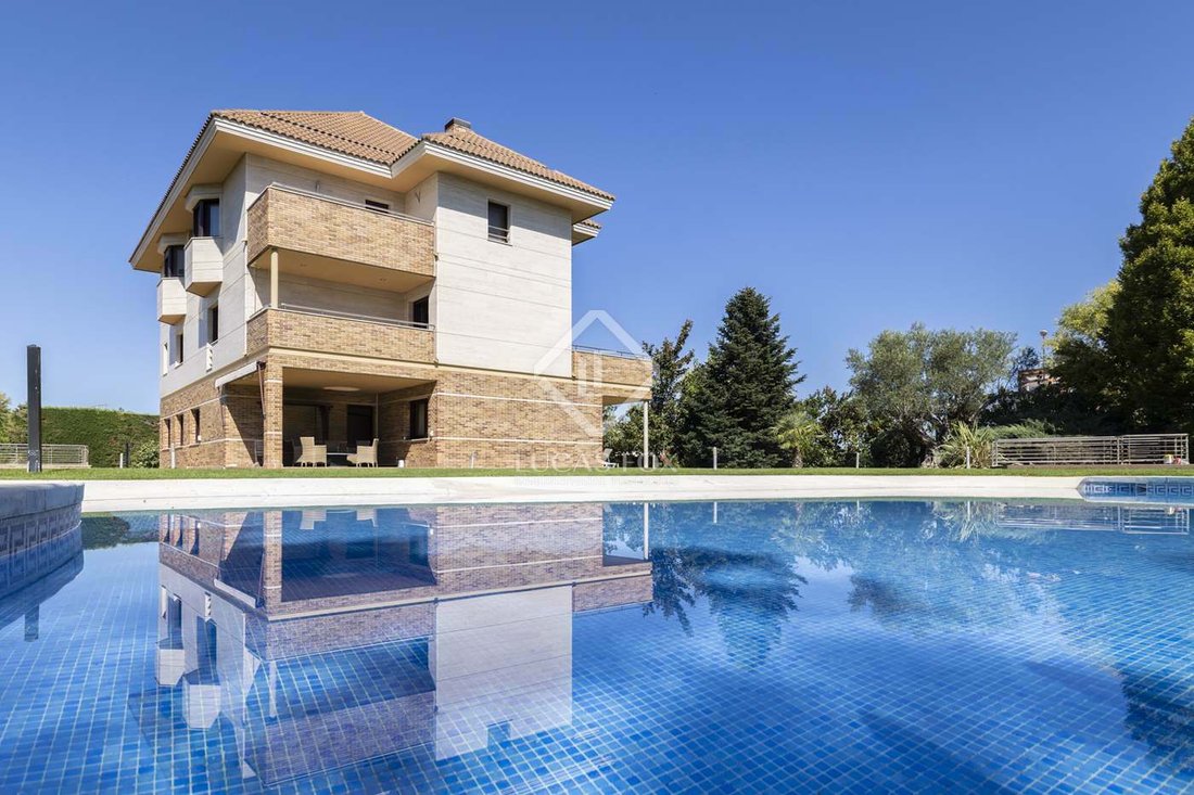 Valdemarin House / Villa In Madrid, Community Of Madrid, Spain For Sale