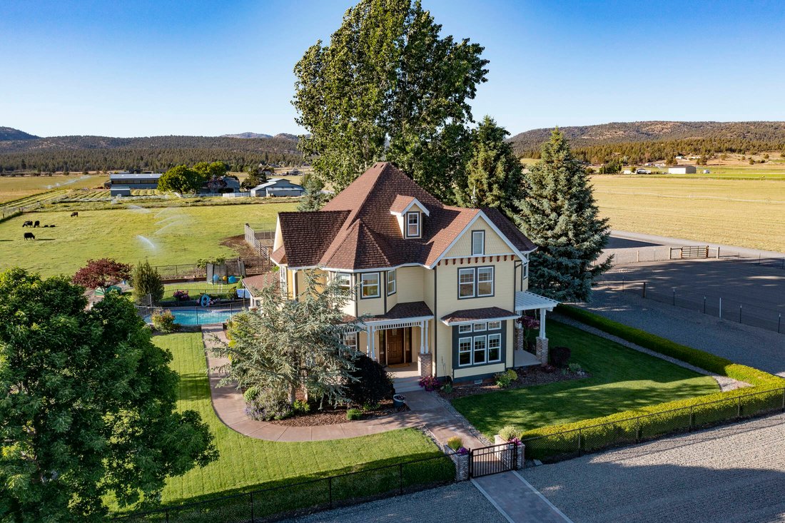 4 Bedrooms Single Family Detached In Prineville, Oregon, United States