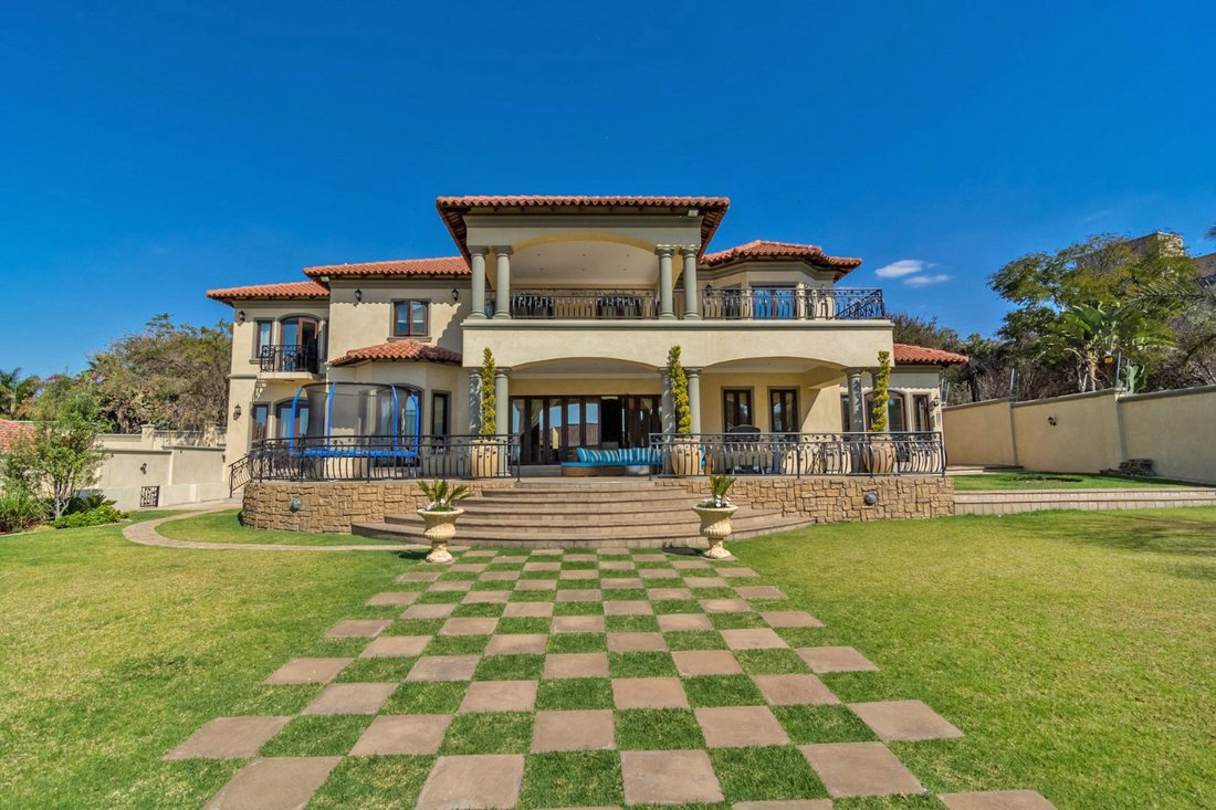 House in Sandton, Gauteng, South Africa 1 - 11685327