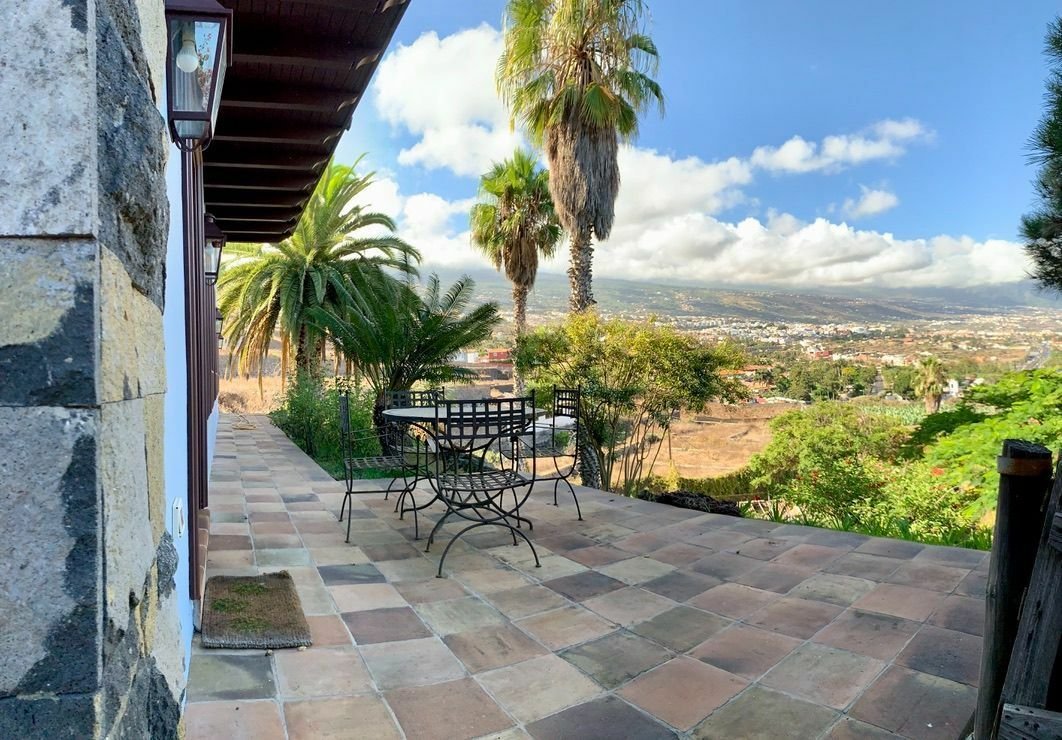 Exclusiva Mansión De Estilo Tradicional Con En La Orotava, Canarias, España En Venta (11686061)