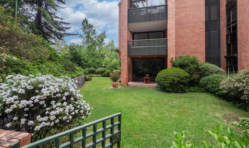 Bright Apartment With Garden In Vitacura, Santiago Metropolitan Region