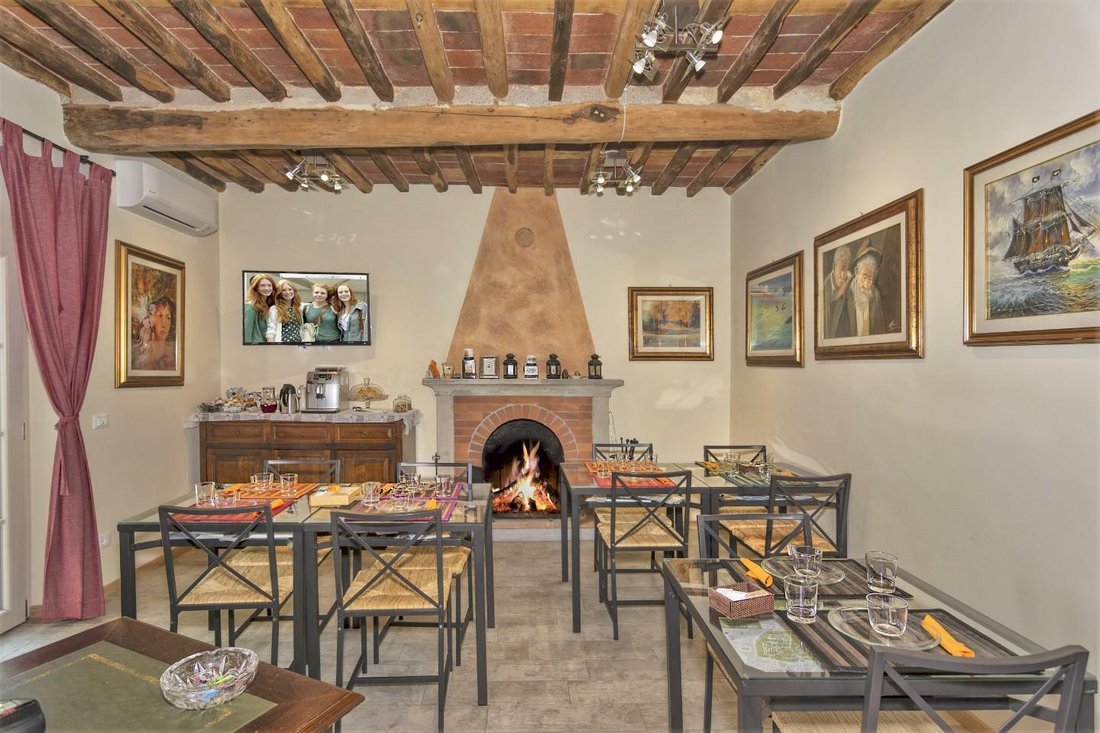 Whispers of Tuscany: A Timeless Stone Haven in Capannori’s Golden Hills