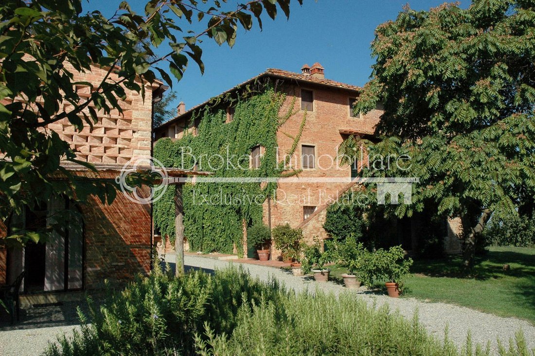 Villa in Palaia, Tuscany, Italy 2 - 11694766