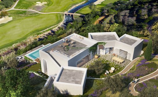 Villa in Loule (Sao Clemente), Algarve, Portugal 1