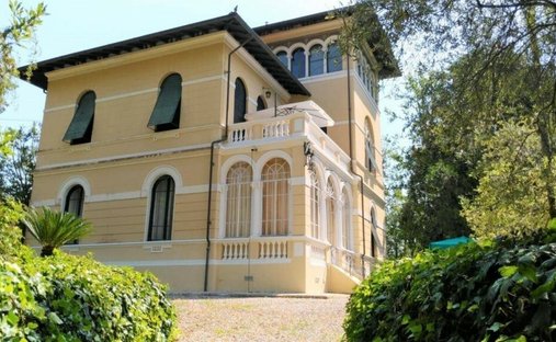 Villa in San Macario In Piano, Lucca, Tuscany 1