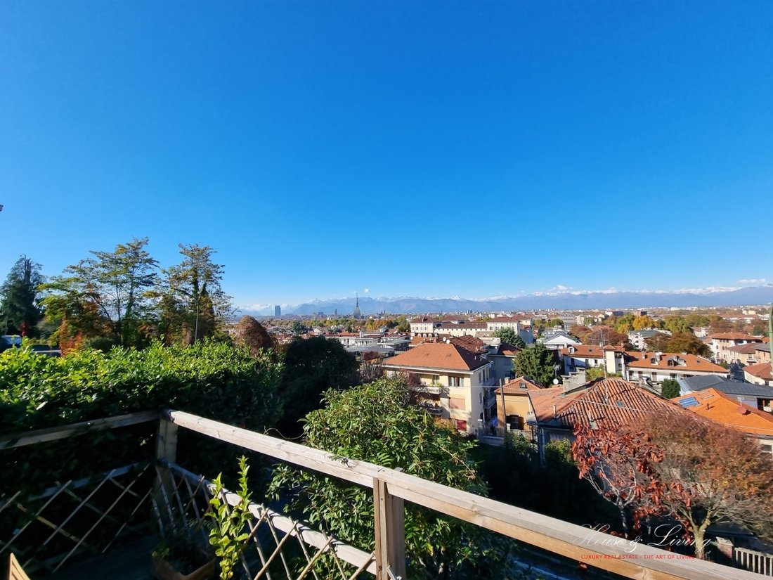 Exclusive Villa In Turin, Piedmont, Italy For Sale (11351851)