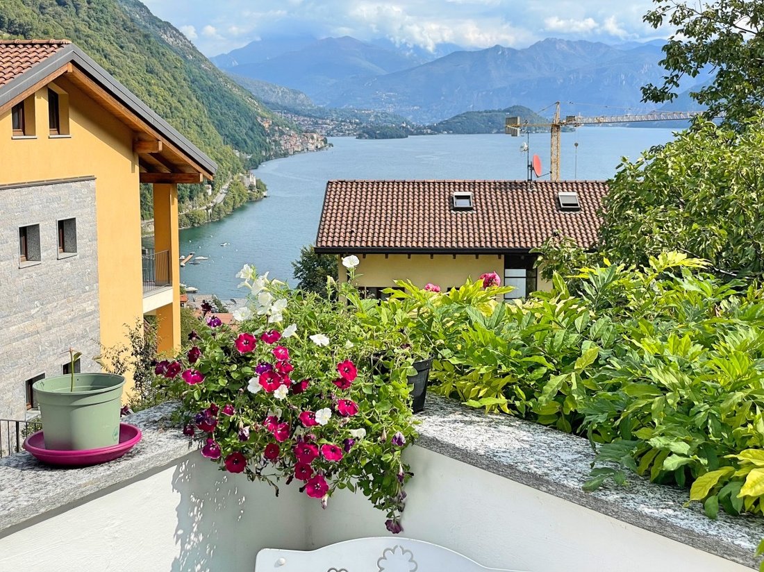 House With Garden And Terraces In Argegno, Lombardy, Italy For Sale