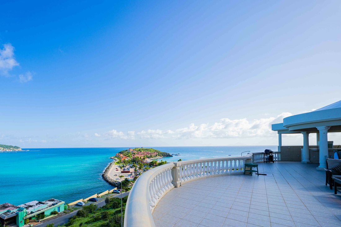 Villa Kimon In Philipsburg, Sint Maarten For Sale (11698373)