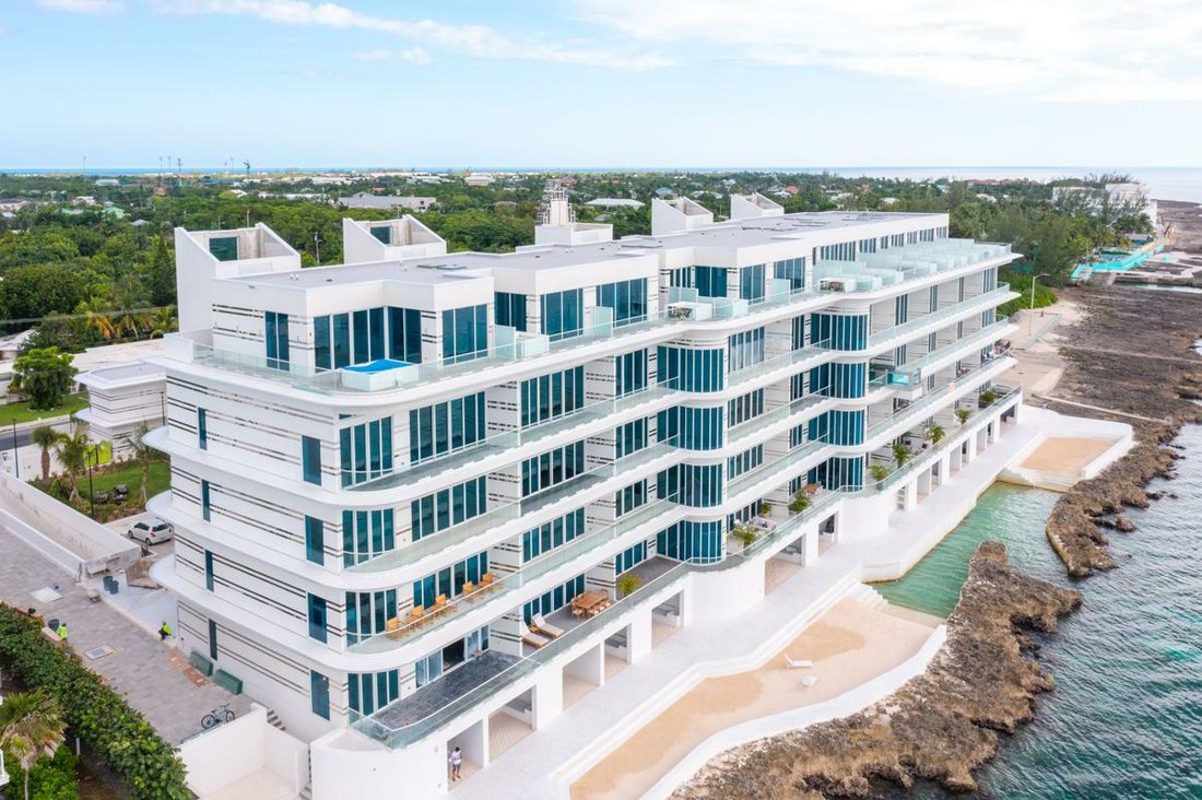 Condo in George Town, George Town, Cayman Islands 1 - 11708401