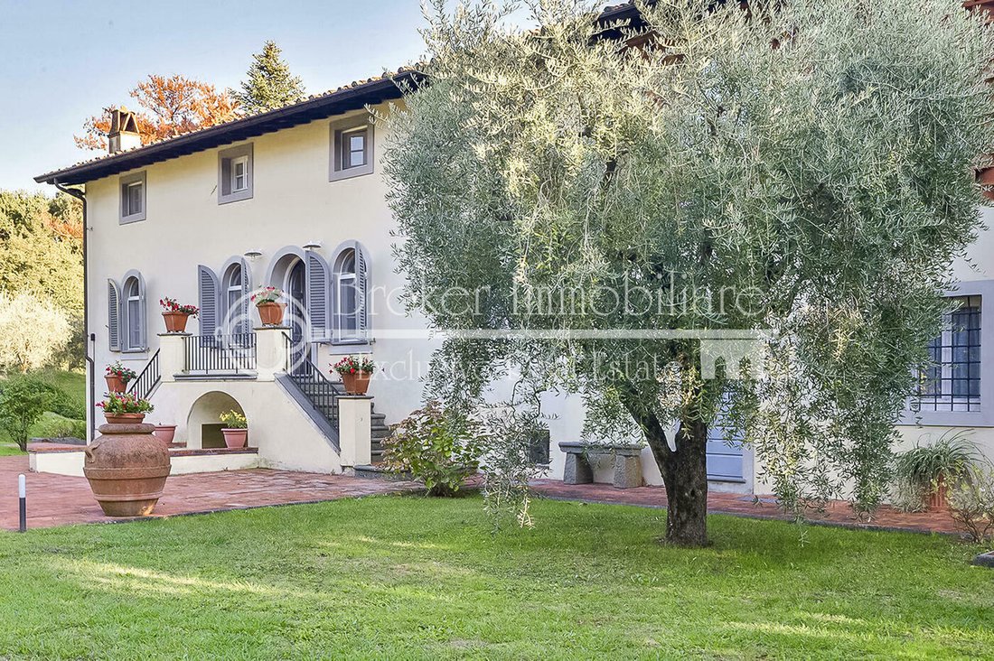 Villa in Historic Center, Lucca, Tuscany 2 - 11707647
