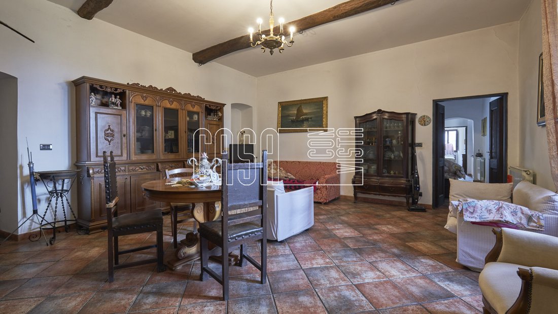 Real Estate Complex 15 Minutes From Lerici With Large In Arcola