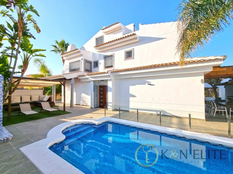 Amazing Luxury Villa In Benidorm, Valencian Community, Spain For Sale