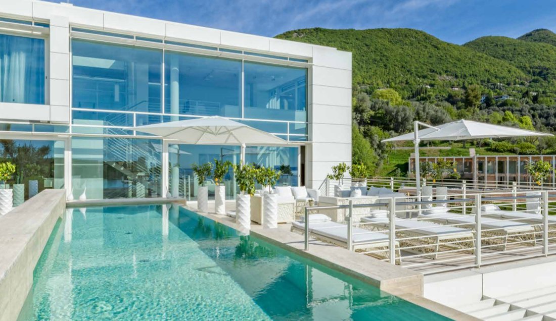 Italy, Lake Garda, Villa For Sale In In Gardone Riviera, Lombardy