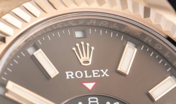 Rolex Sky-Dweller 326235-0005 Everose Gold Chocolate Dial with Oysterflex Bracelet