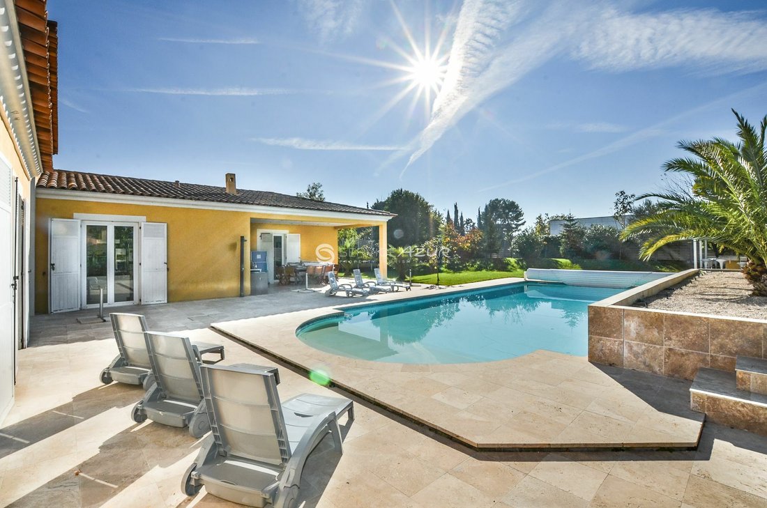 Villa in Mougins, Provence-Alpes-Côte d'Azur, France 3 - 11713897