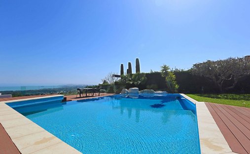 Villa a Les Cougoulins-Rastines, Antibes, Francia 1