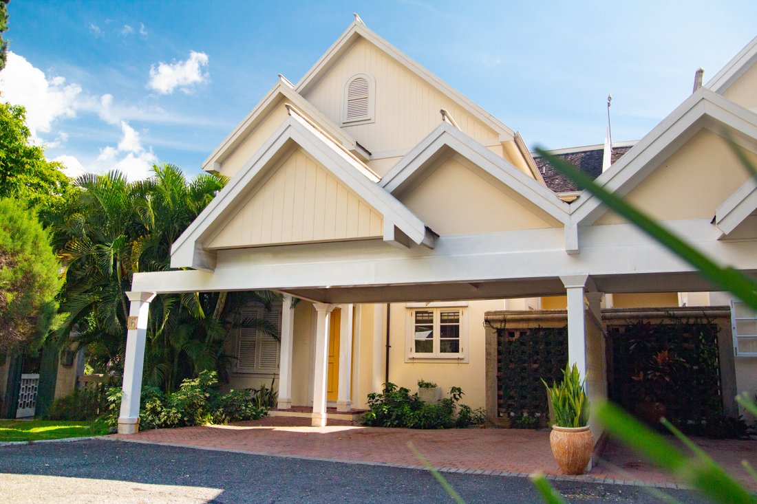 Russell Heights Townhouse In Kingston, Kingston Parish, Jamaica For