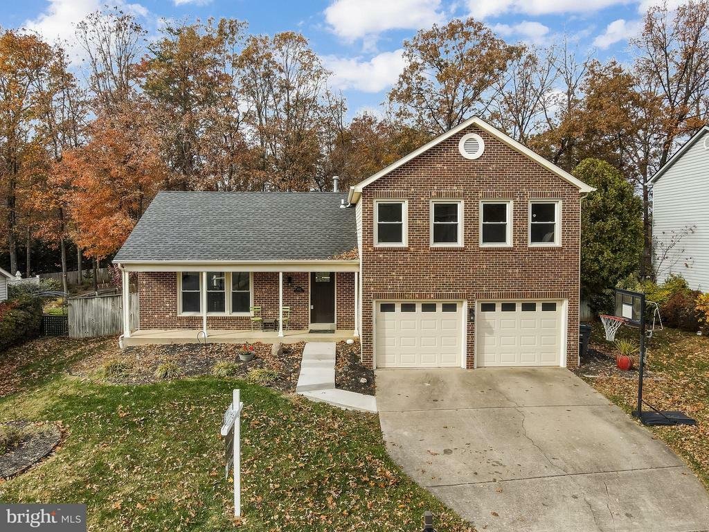 4 Bedrooms Single Family Detached In Burke, Virginia, United States For Sale (11715643)