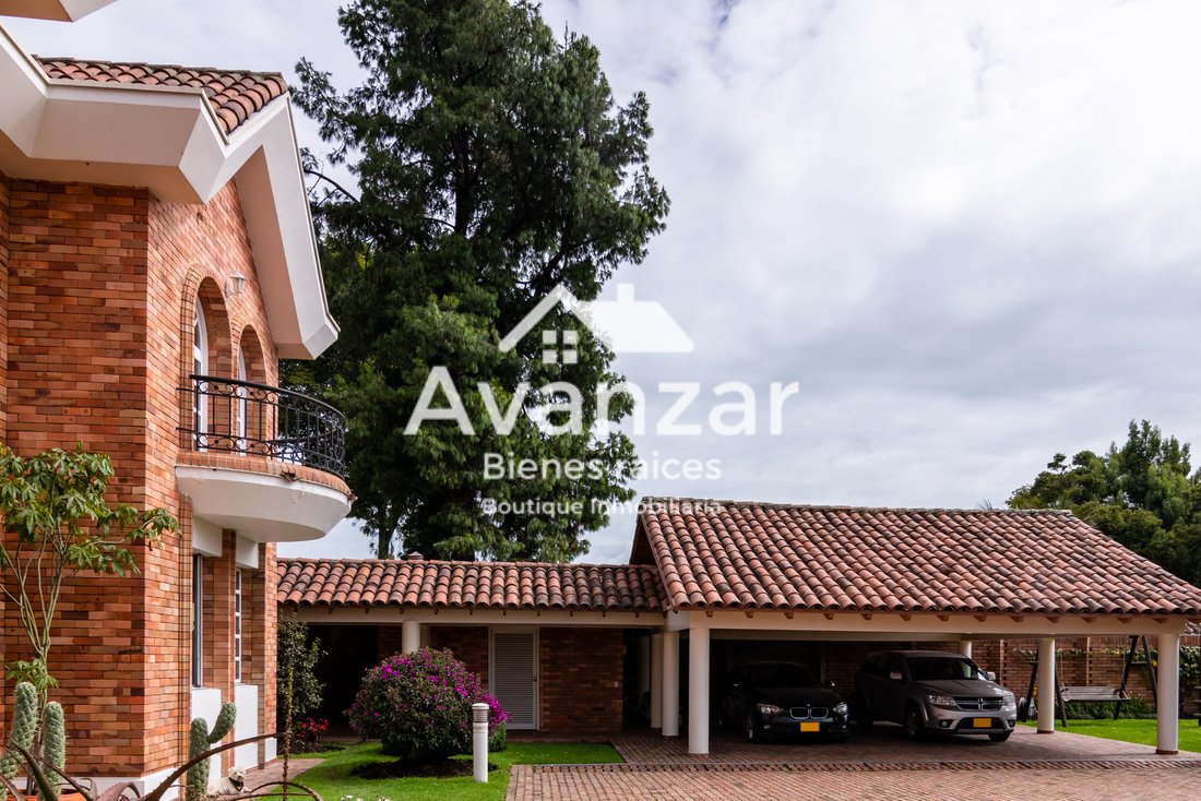 Magnificent House In One Of The Best Neighborhoods In Bogota, Bogotá, Colombia For Sale (11717727)
