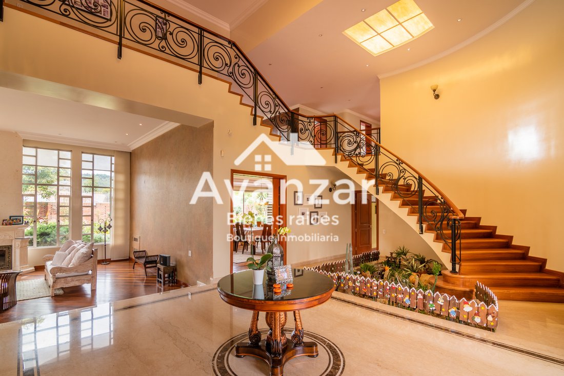 Magnificent House In One Of The Best Neighborhoods In Bogota, Bogotá