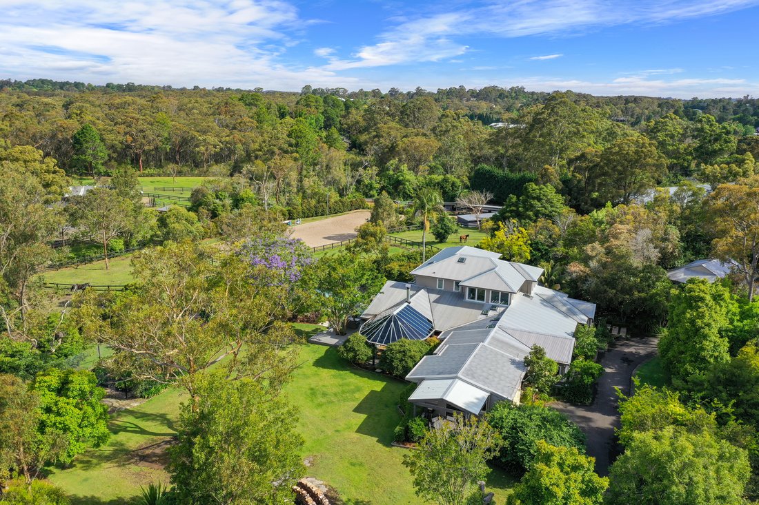 Idyllic And Secluded Family In Duffys Forest, New South Wales ...