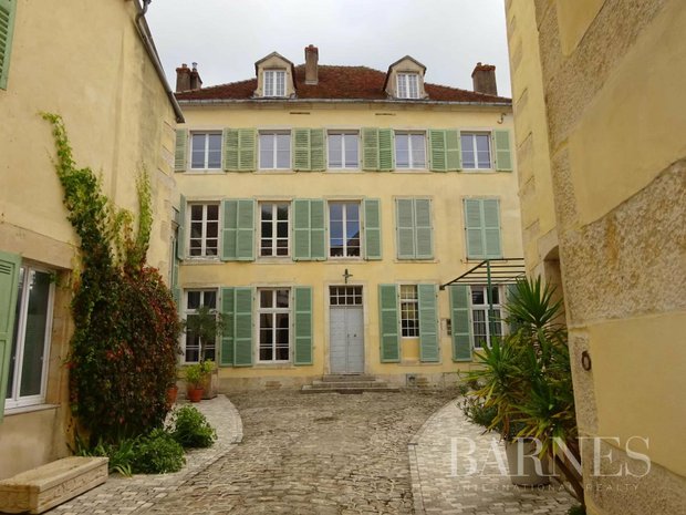 House in Montbard, Bourgogne-Franche-Comté, France 1