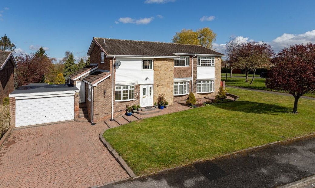This Bright And Airy 4 Bedroom Home Is Offered In Yarm, England, United
