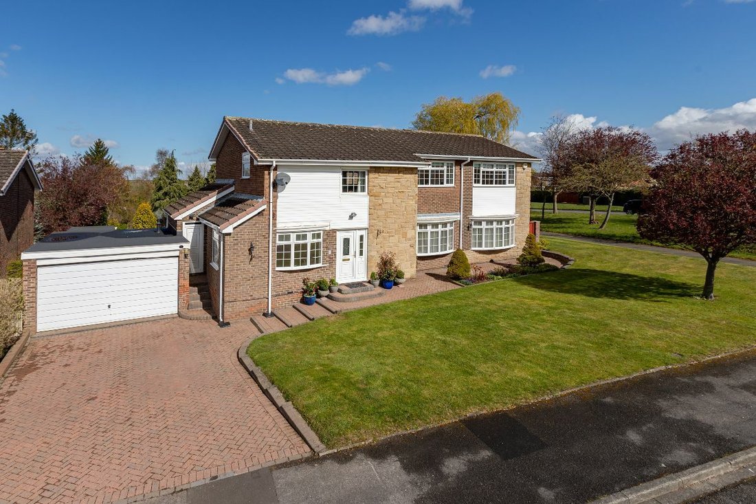 This Bright And Airy 4 Bedroom Home Is Offered In Yarm, England, United