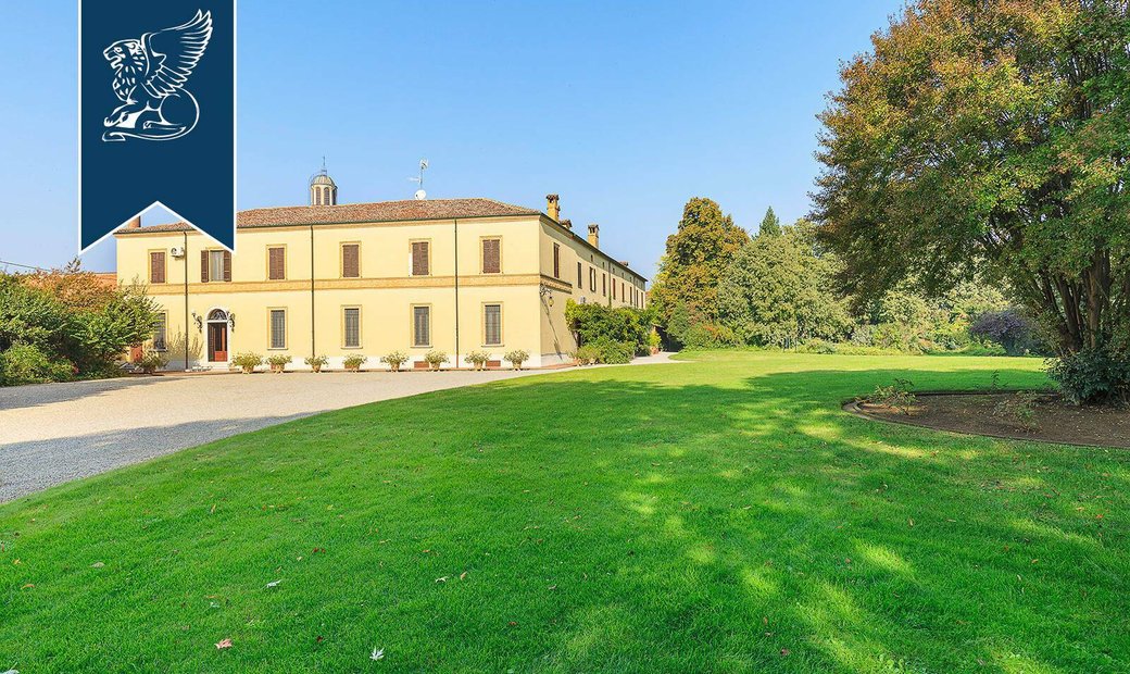 Elegant Historical Villa Near Cremona In Robecco D'oglio, Lombardy, Italy For Sale (11719456) Elegant Historical Villa Near Cremona In Robecco D'oglio, Lombardy, Italy For Sale (11719456)