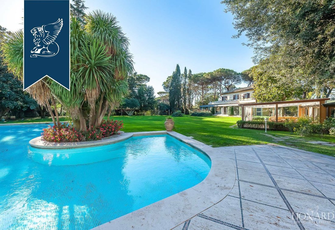 Luxury Villa With Pool For Sale In Rome In Rome, Lazio, Italy For Sale