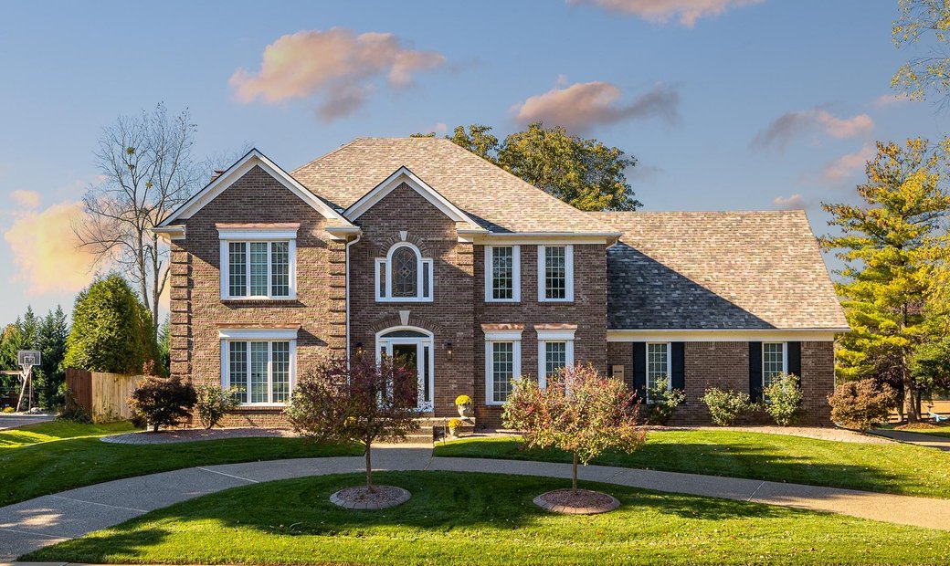 808 Oxmoor Woods Parkway In Glenview, Kentucky, United States For Sale