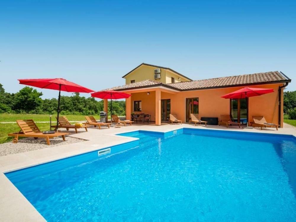 Villa For Sale In Tinjan, Porec In Tinjan, Istria County, Croatia For