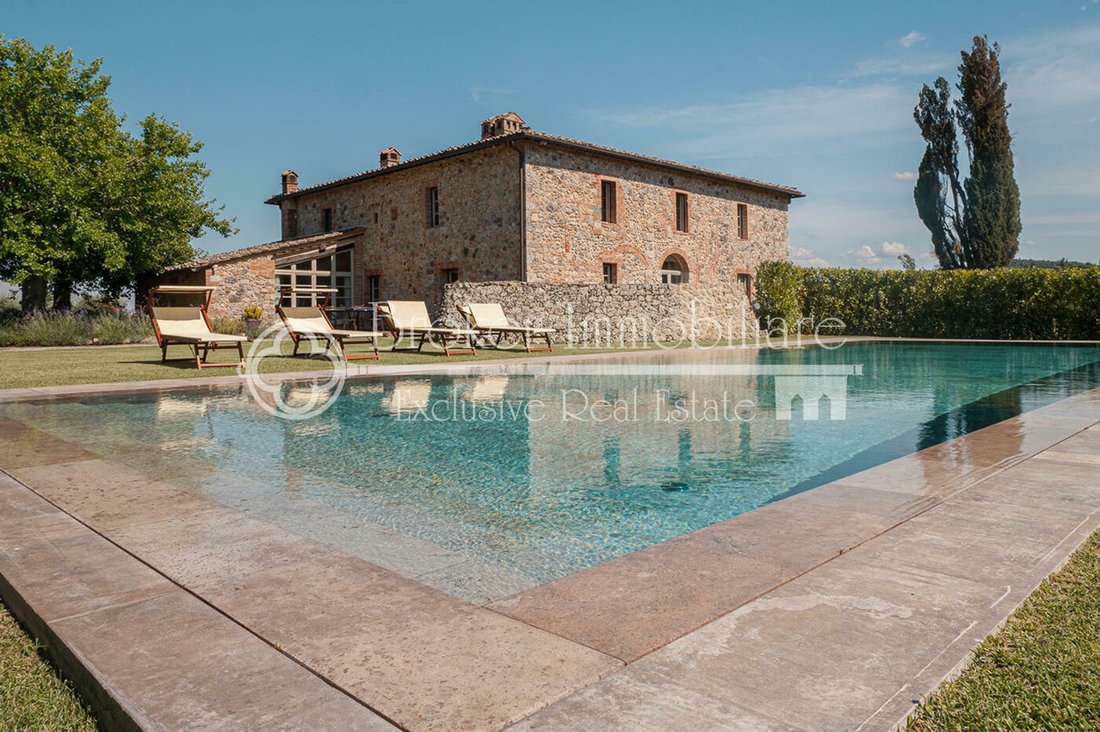 Villa in Monteriggioni, Tuscany, Italy 1 - 11721594