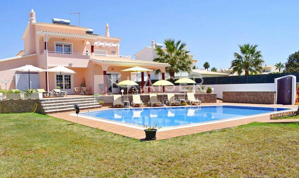 Casa Albufeira Villa En Albufeira, Distrito De Faro, Portugal En Venta