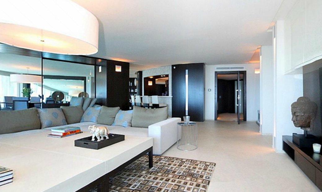 Bristol Tower In Miami, Florida, United States For Sale (10933011)