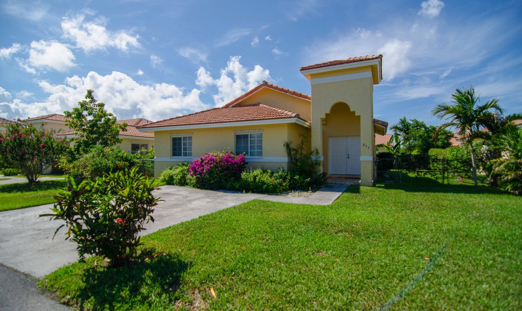 235 Jade Close East, Treasure Cove, In Nassau, New Providence, The