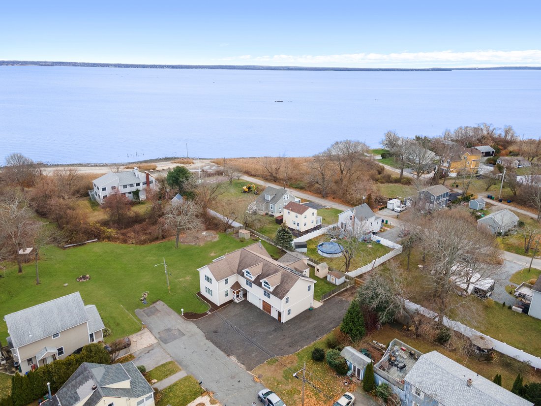 42 Park Av In Warwick, Rhode Island, United States For Sale (11728515)