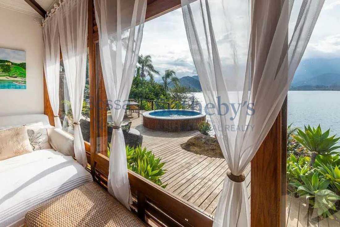 House With Privileged View On Ilha Da Caieira In Angra Dos Reis, Brazil