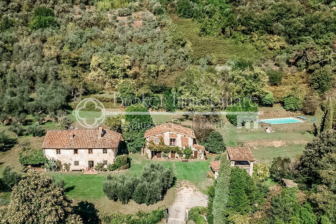 Villa in Lucca, Tuscany, Italy 1 - 11702365