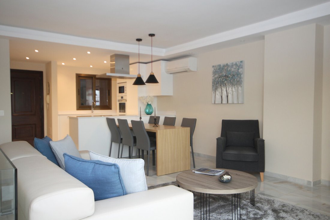 Apartment in Puerto Banús, Andalusia, Spain 4 - 10852252